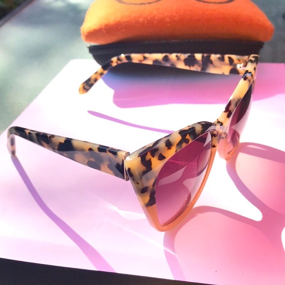 Sunglasses. Aldo - Picture 5 of 6